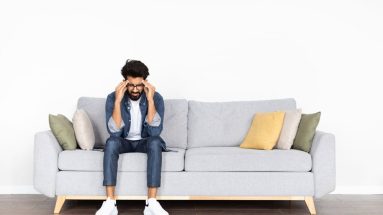 boyfriend struggles with retroactive jealousy